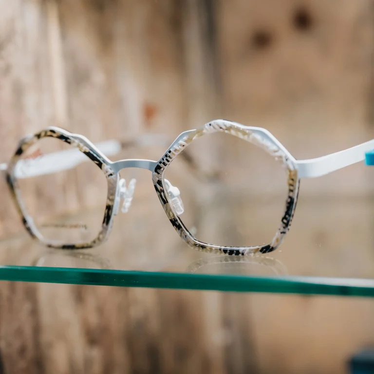Instagram post from gcl_optometristas. This post is in position 1.