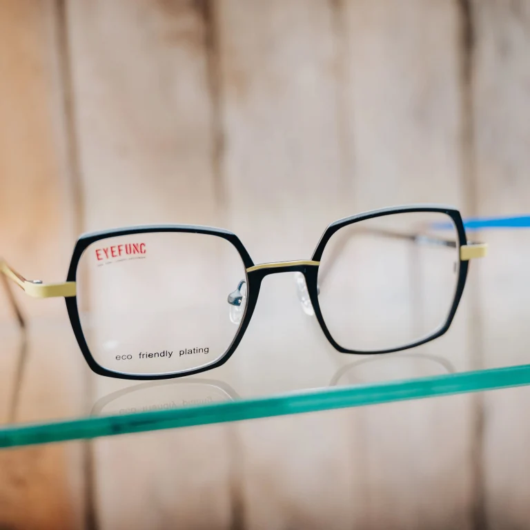 Instagram post from gcl_optometristas. This post is in position 4.